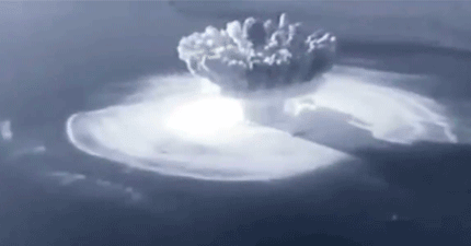 nuclear-atom-bomg-explosion-animated-gif-4